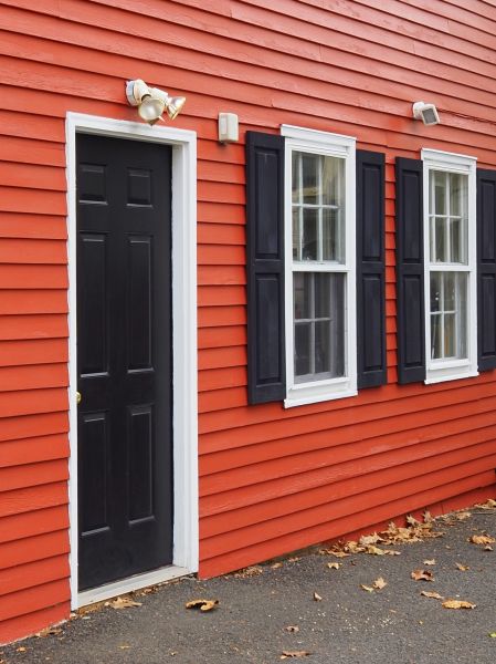 Cost of Red Vinyl Siding Installation in Freehold
